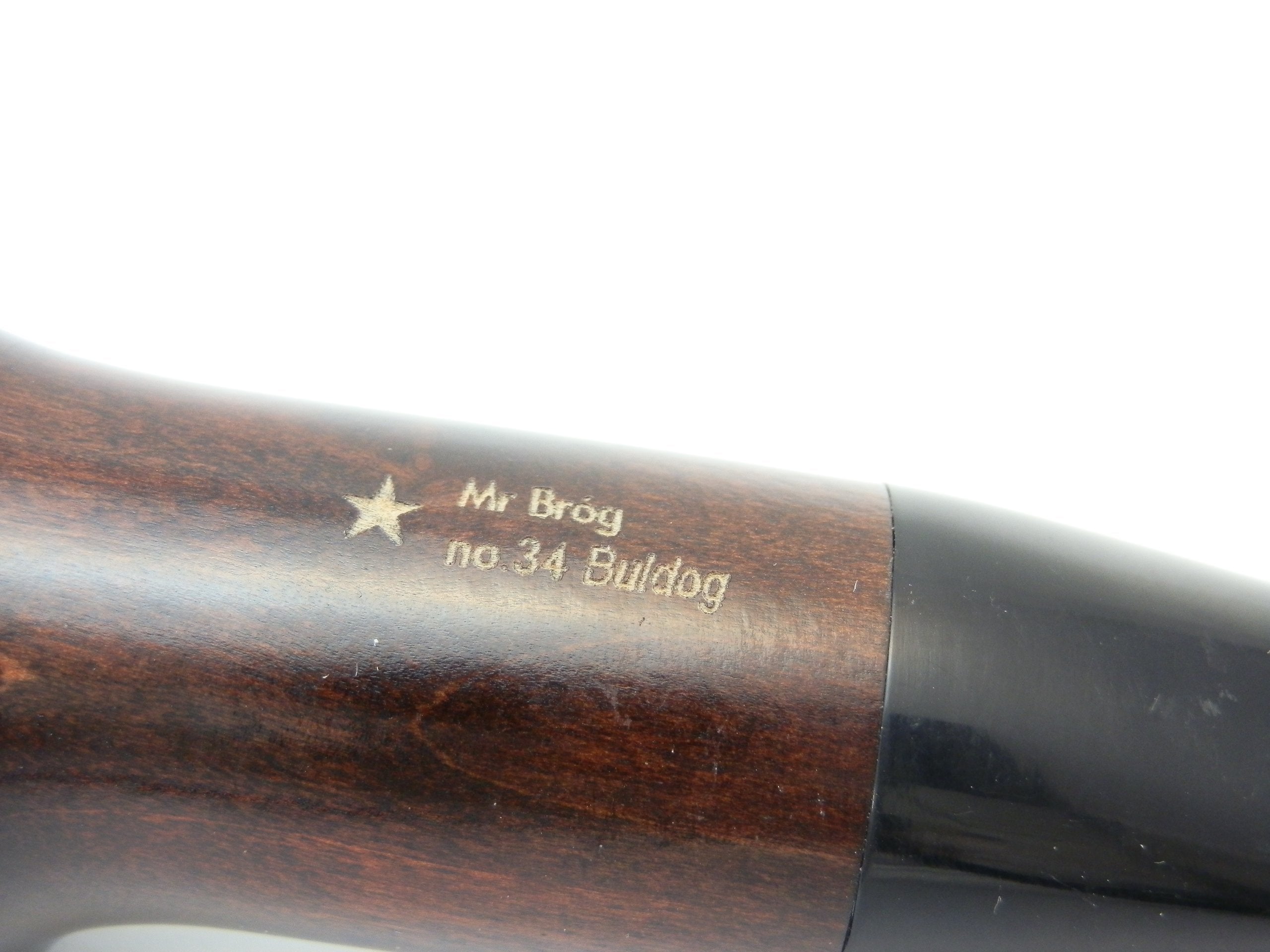 No. 34 Buldog Walnut Pear Wood Tobacco Pipe